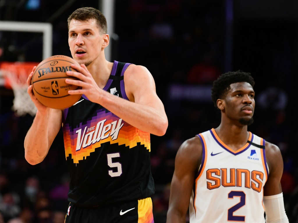 双外援中卫 双外援中卫